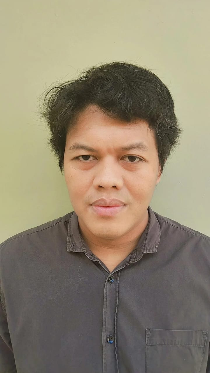 Foto profil Tino Suwarno - Profesional IT dan Pengembang Perangkat Lunak